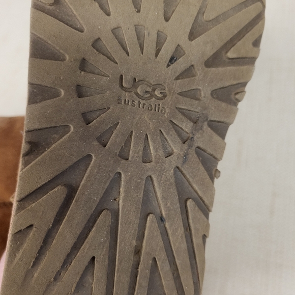 UGG Brown Chestnut Suede Classic Boots Sz 7 - Picture 3 of 7